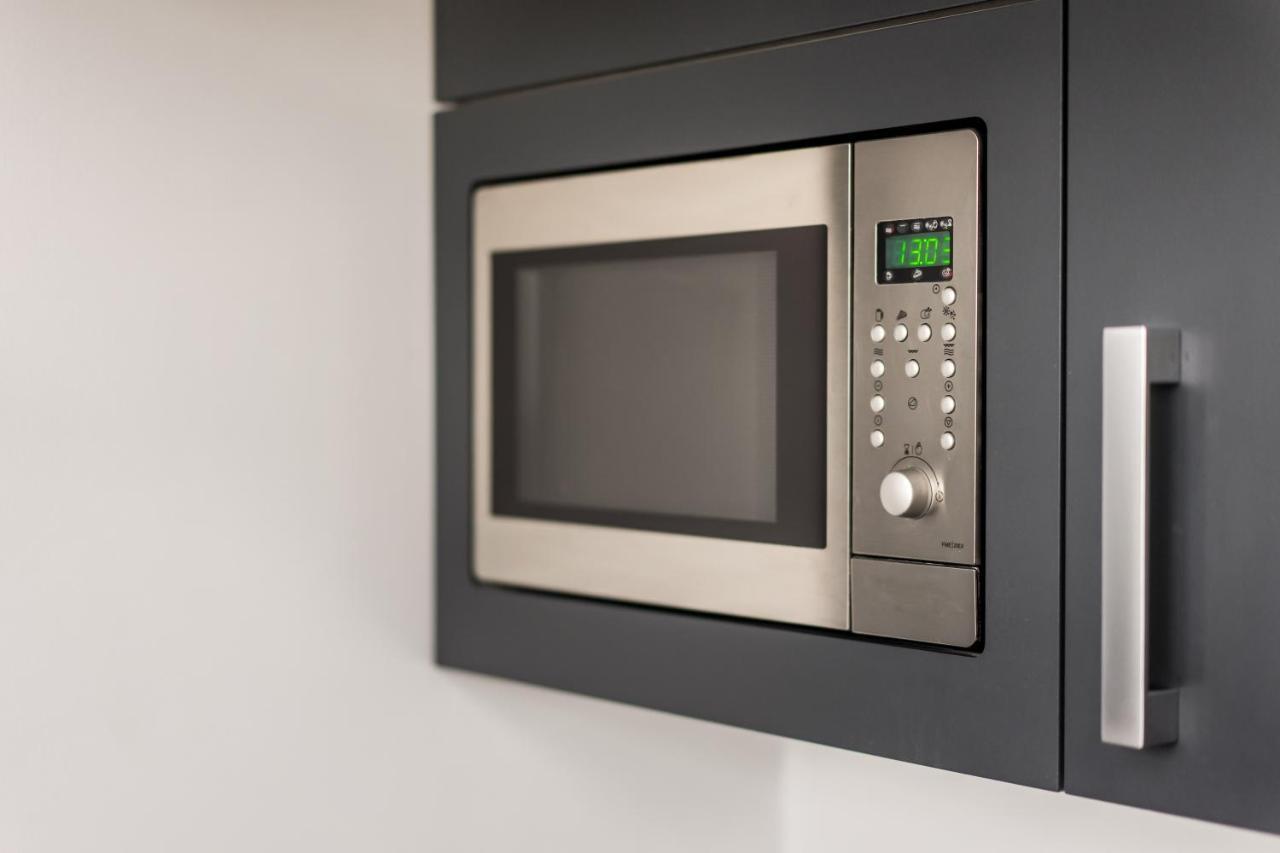 Simone's Kitchen - *