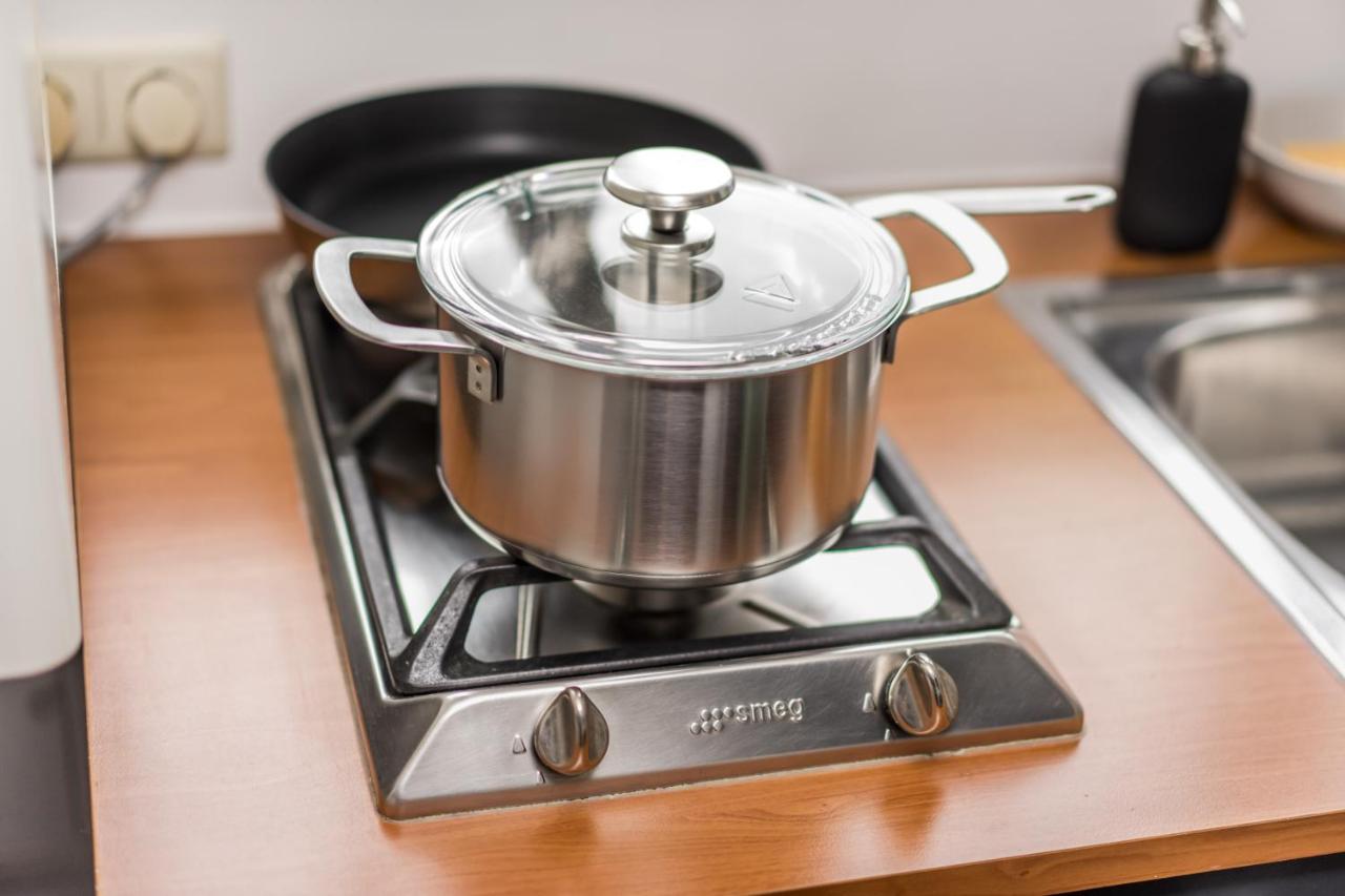 Simone's Kitchen - *